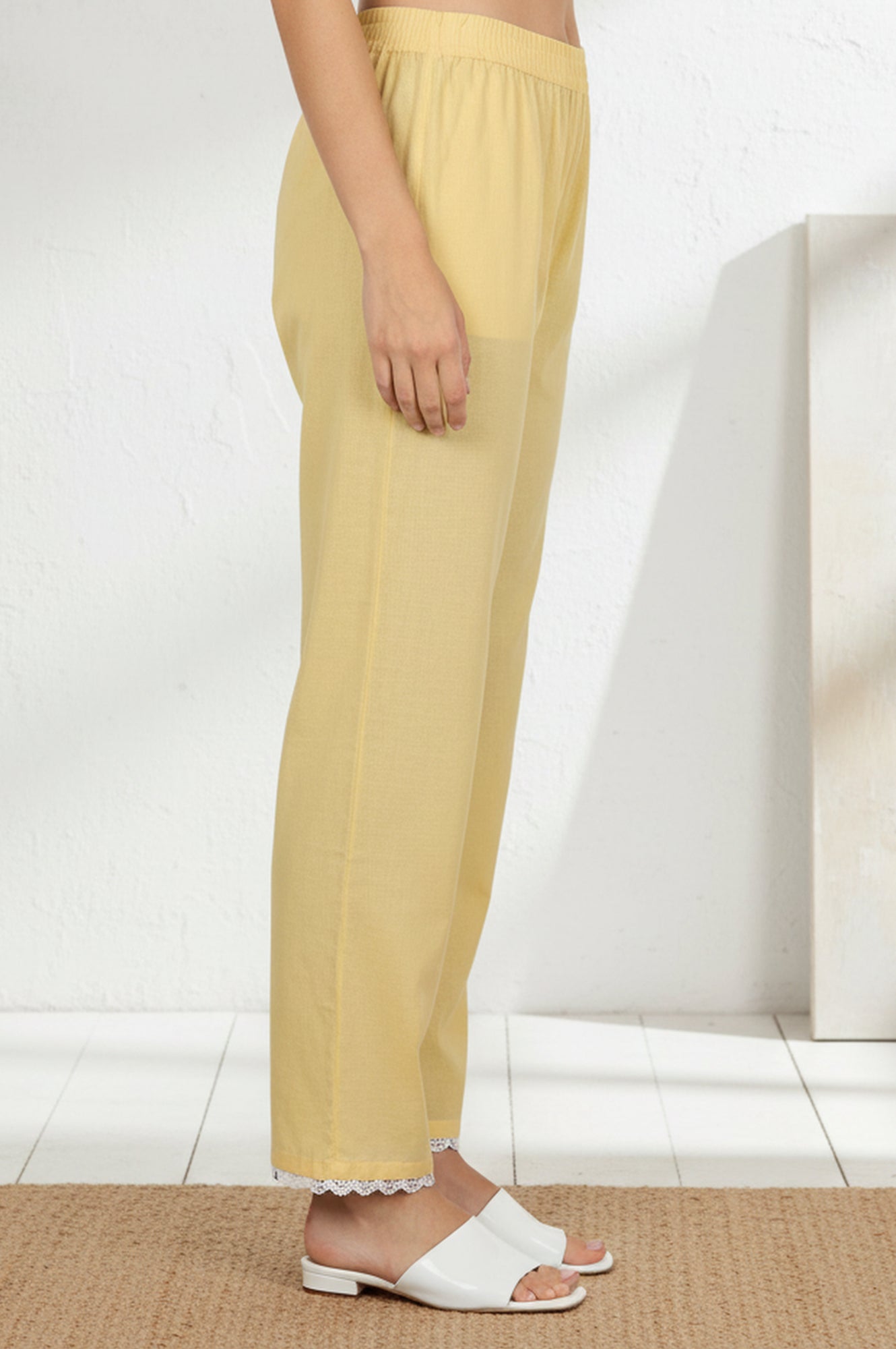 Yellow Solid Pure Cotton Ankle Length Mid Rise Straight Pants
