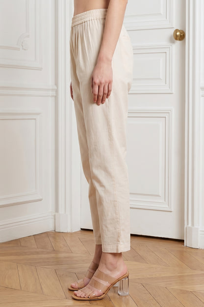 Off-White Pure Cotton Straight Fit Ankle Length Pants
