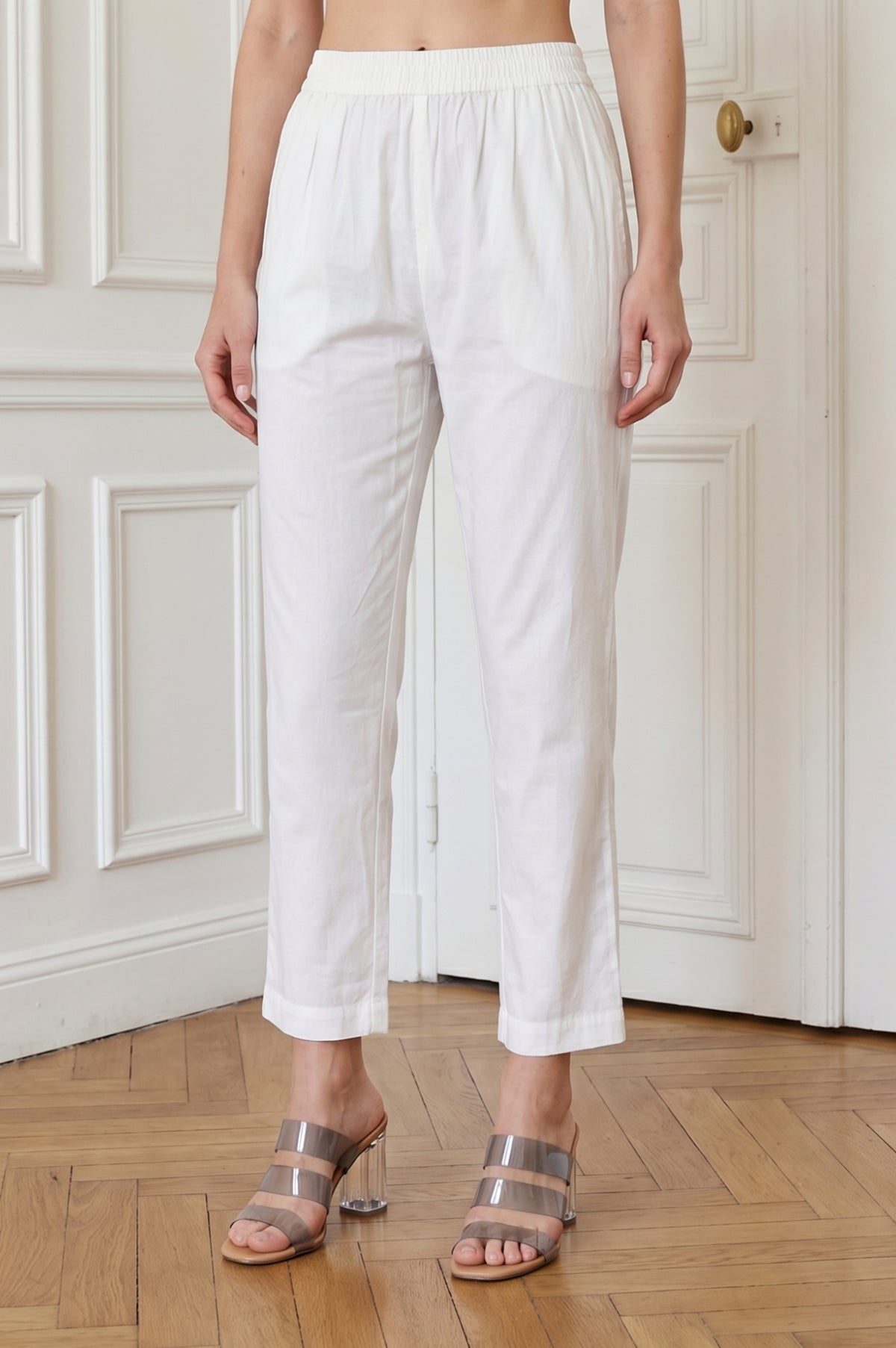 White Pure Cotton Straight Fit Ankle Length Pants - XS