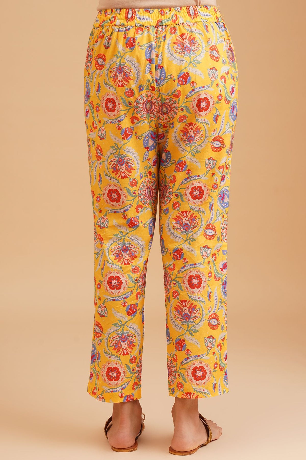 Yellow Floral Printed Pure Cotton Straight Fit Ankle Length Mid Rise Straight Pant