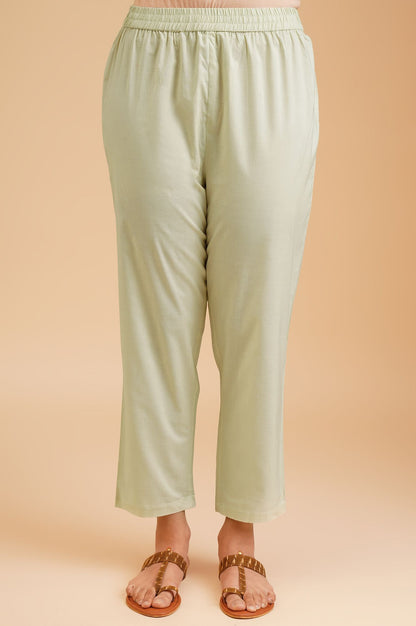 Green Solid Pure Cotton Straight Fit Ankle Length Mid Rise Straight Pant