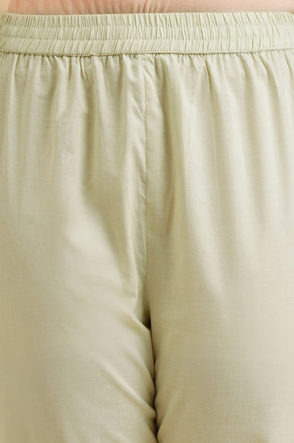 Green Solid Pure Cotton Straight Fit Ankle Length Mid Rise Straight Pant