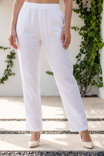 White Solid Buttons Pure Cotton Straight Fit Pants Ankle Length Mid Rise