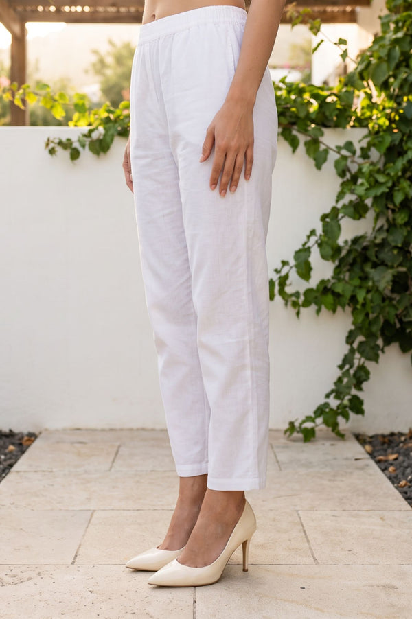 White Solid Buttons Pure Cotton Straight Fit Pants Ankle Length Mid Rise
