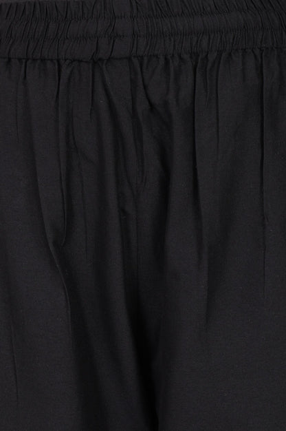 Black Solid Buttons Straight Fit Ankle Length Mid Rise Pants