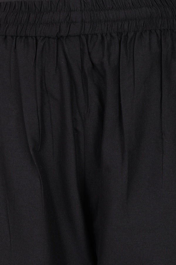 Black Solid Buttons Straight Fit Ankle Length Mid Rise Pants