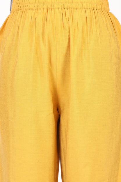 Mustard Solid Buttons Chanderi Straight Fit Crop Mid Rise Pant