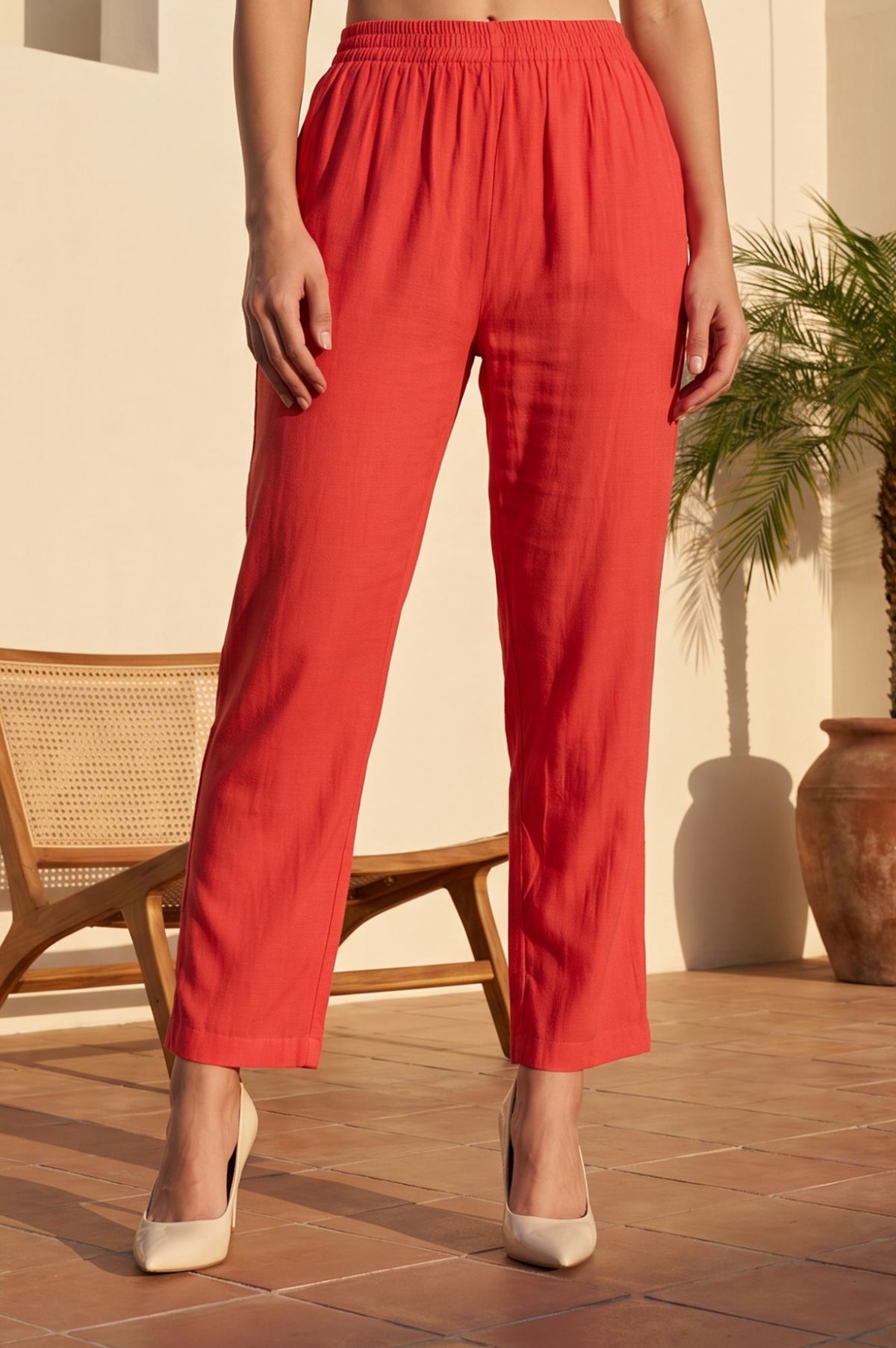 Red Solid Buttons Straight Fit Ankle Length Mid Rise Pants