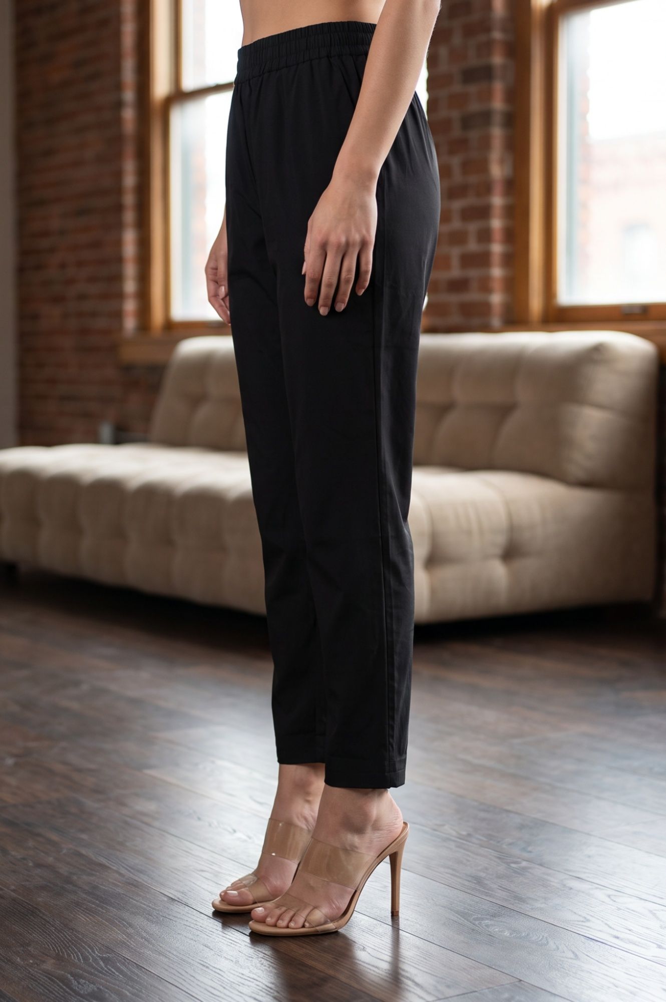 Black Solid Pure Cotton Straight Fit Ankle Length Pants