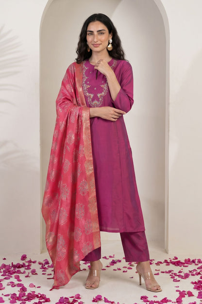 Pink Floral Printed Zari Jacquard Dupatta