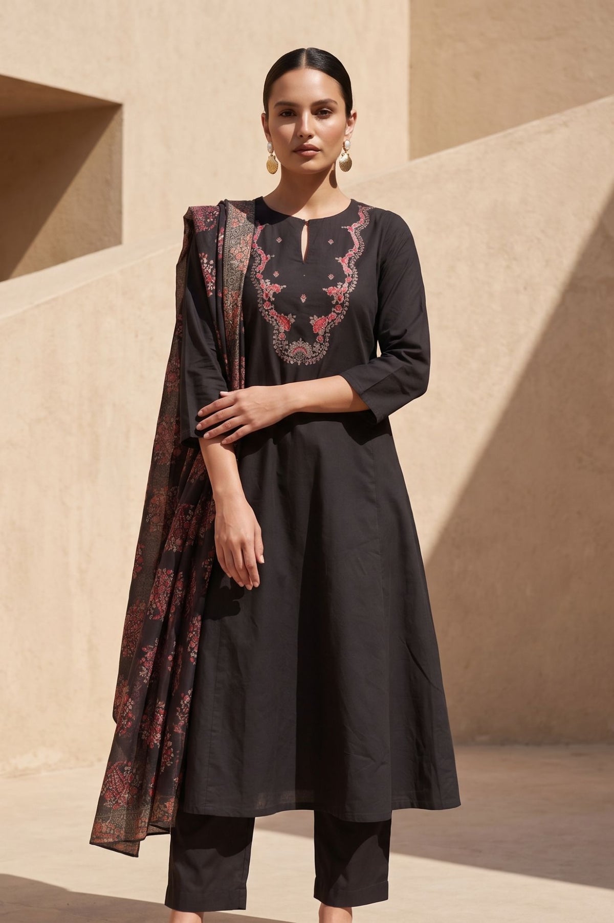 Black Floral Printed Zari Jacquard Dupatta