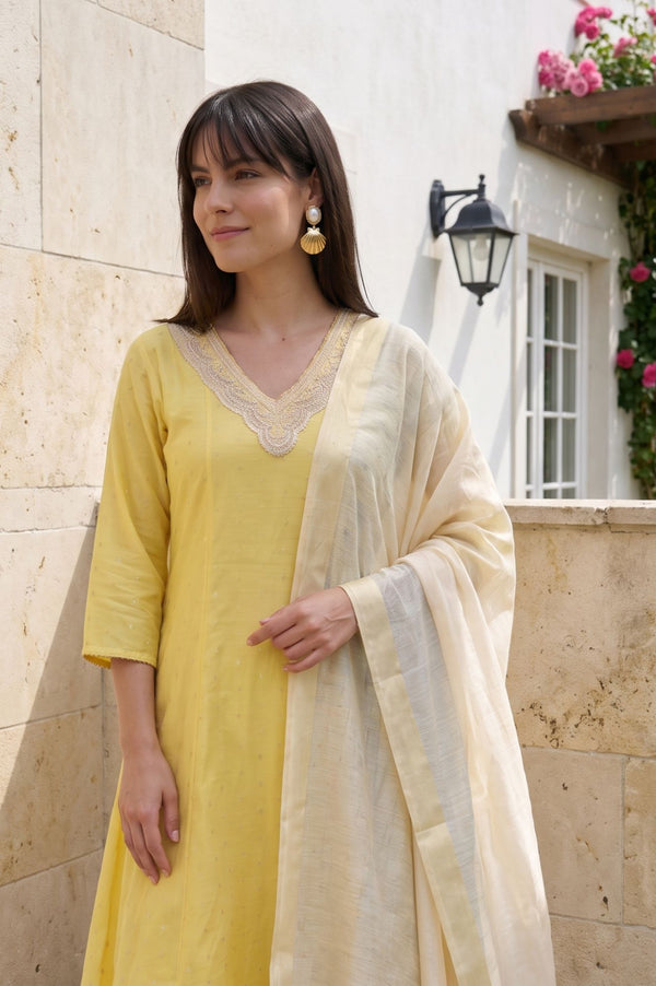 Cream Textured Yarn Dyed Shimmer Metallic Dupatta