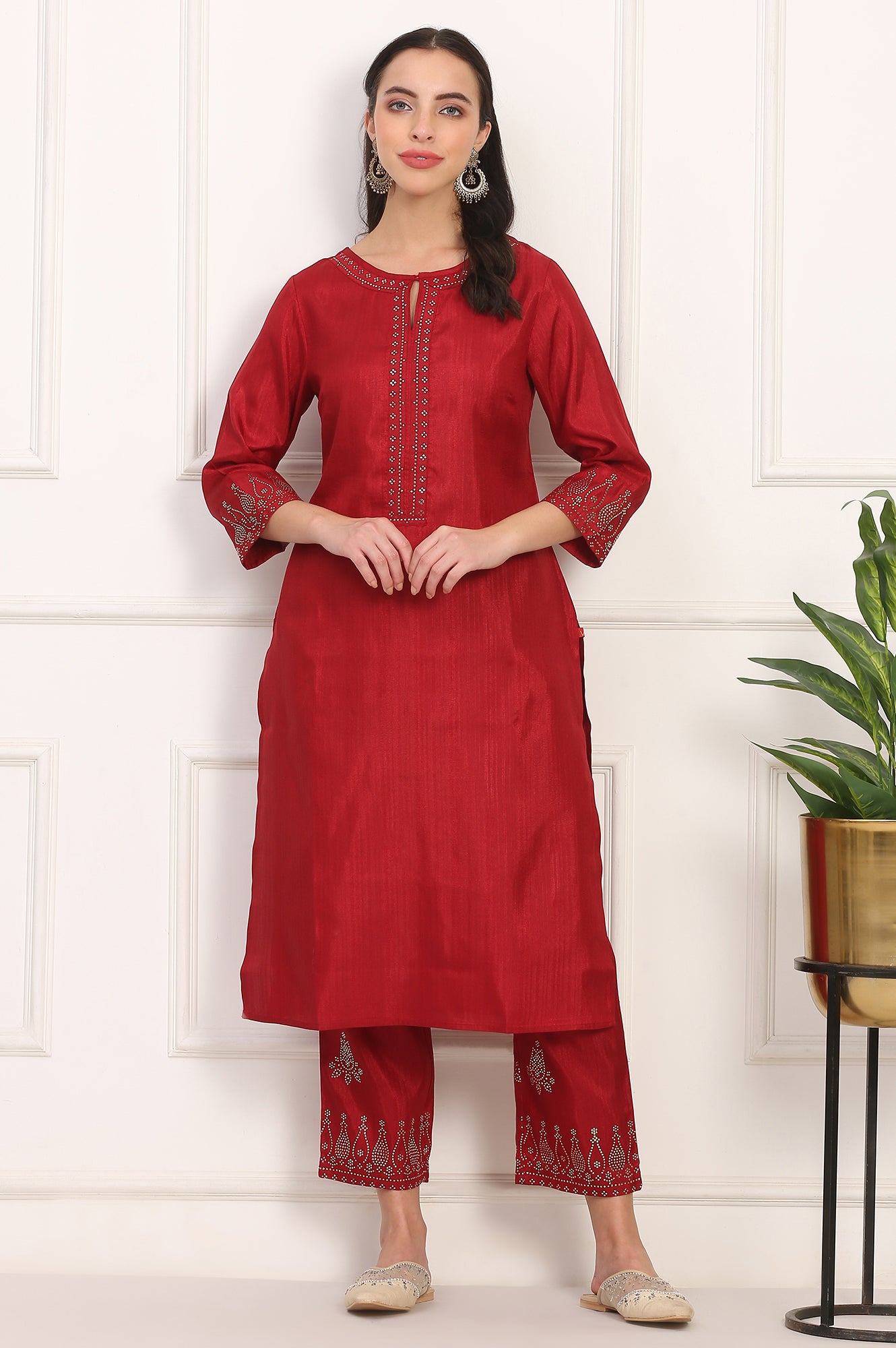 Red Mukaish Embellished Straight Kurta and Straight Pants Co-ord Set
