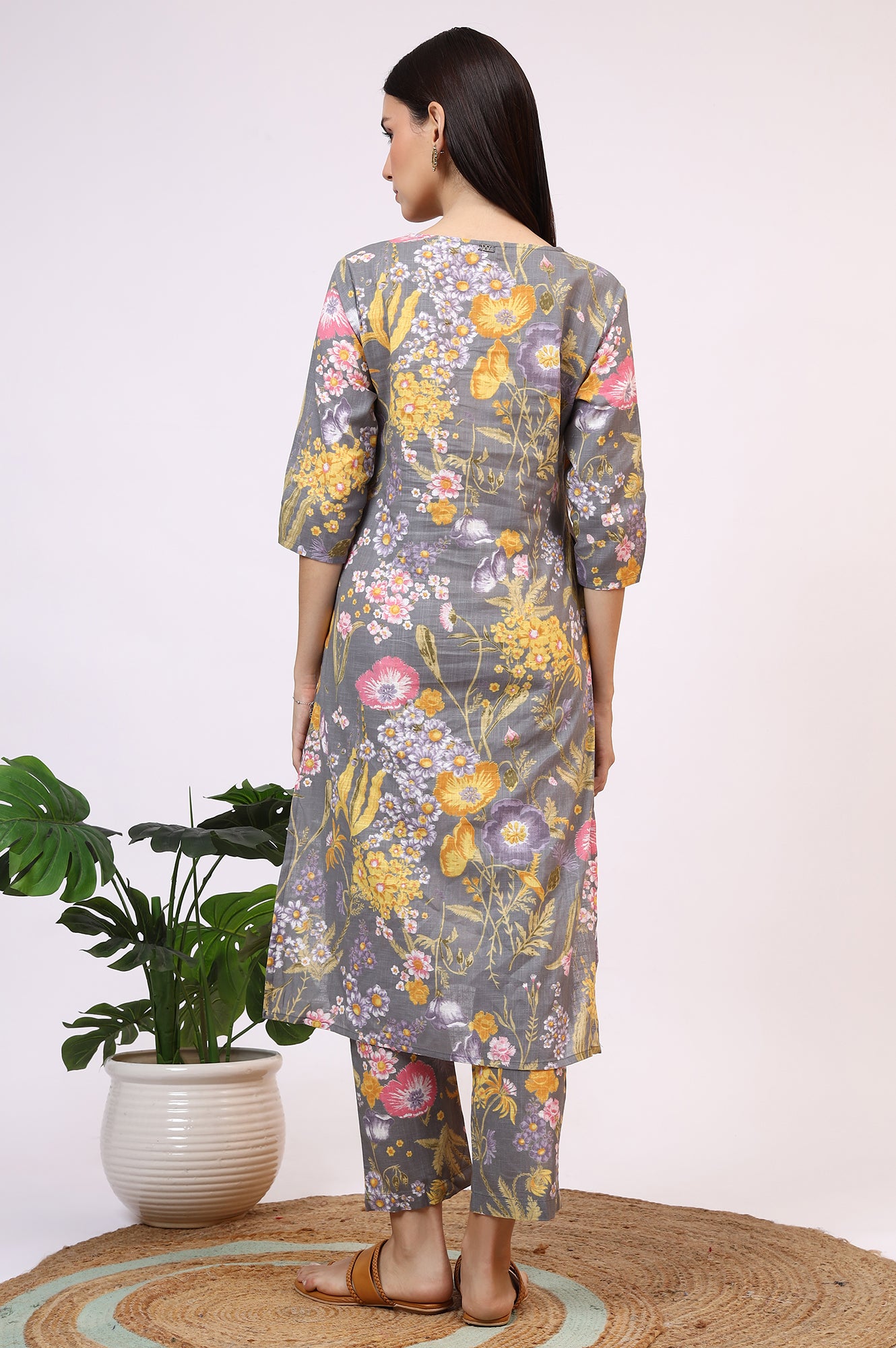 Grey Floral Printed Pure Cotton Straight Kurta and Pants Co-ord Set