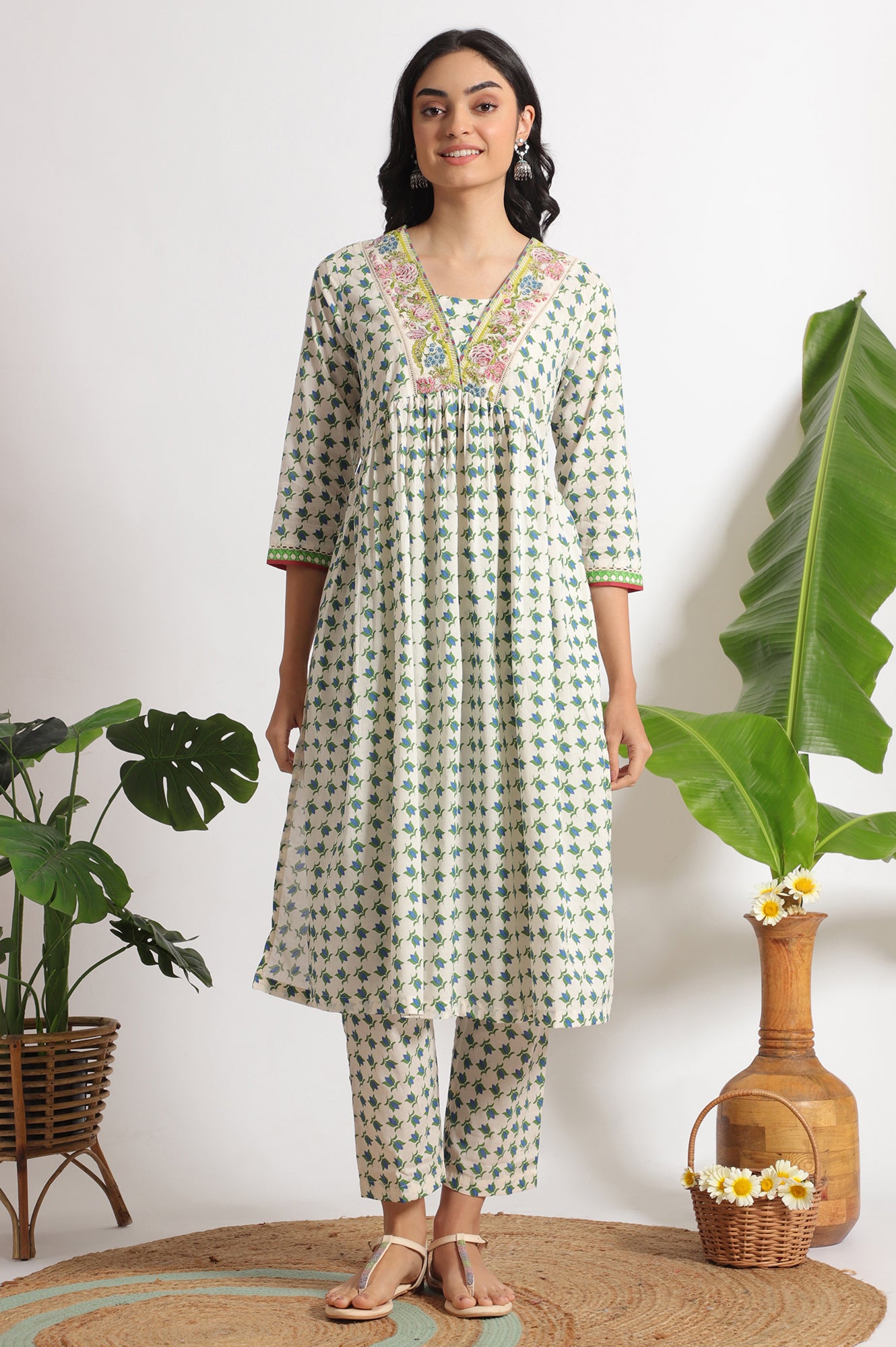 White Lotus Printed Pure Cotton Kurta and Pants Co-ord Set