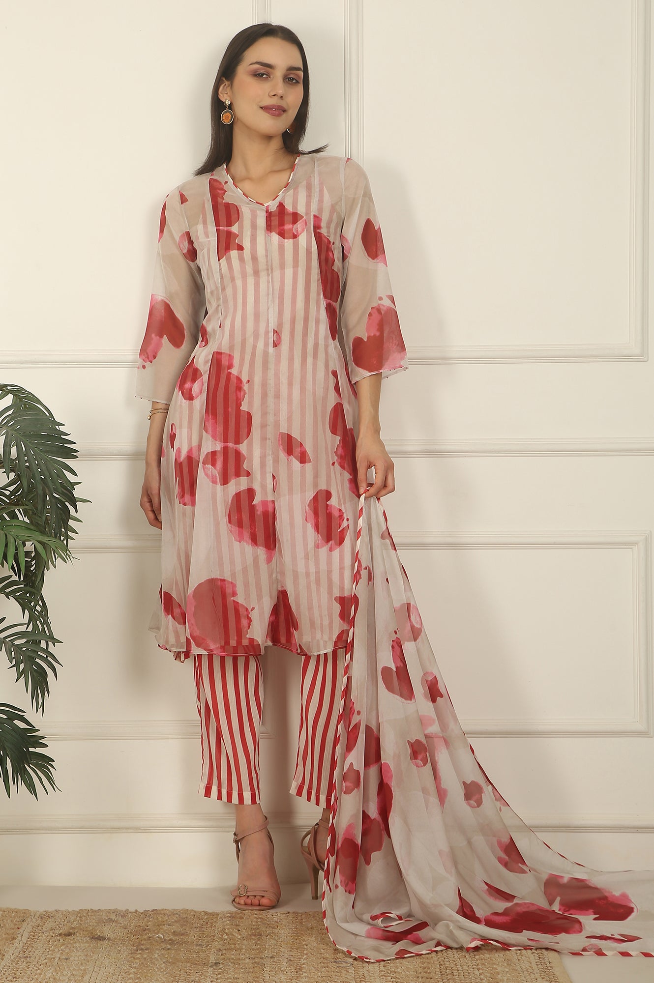 White and Red Printed Layered Organza Kurta, Pants and Dupatta Set