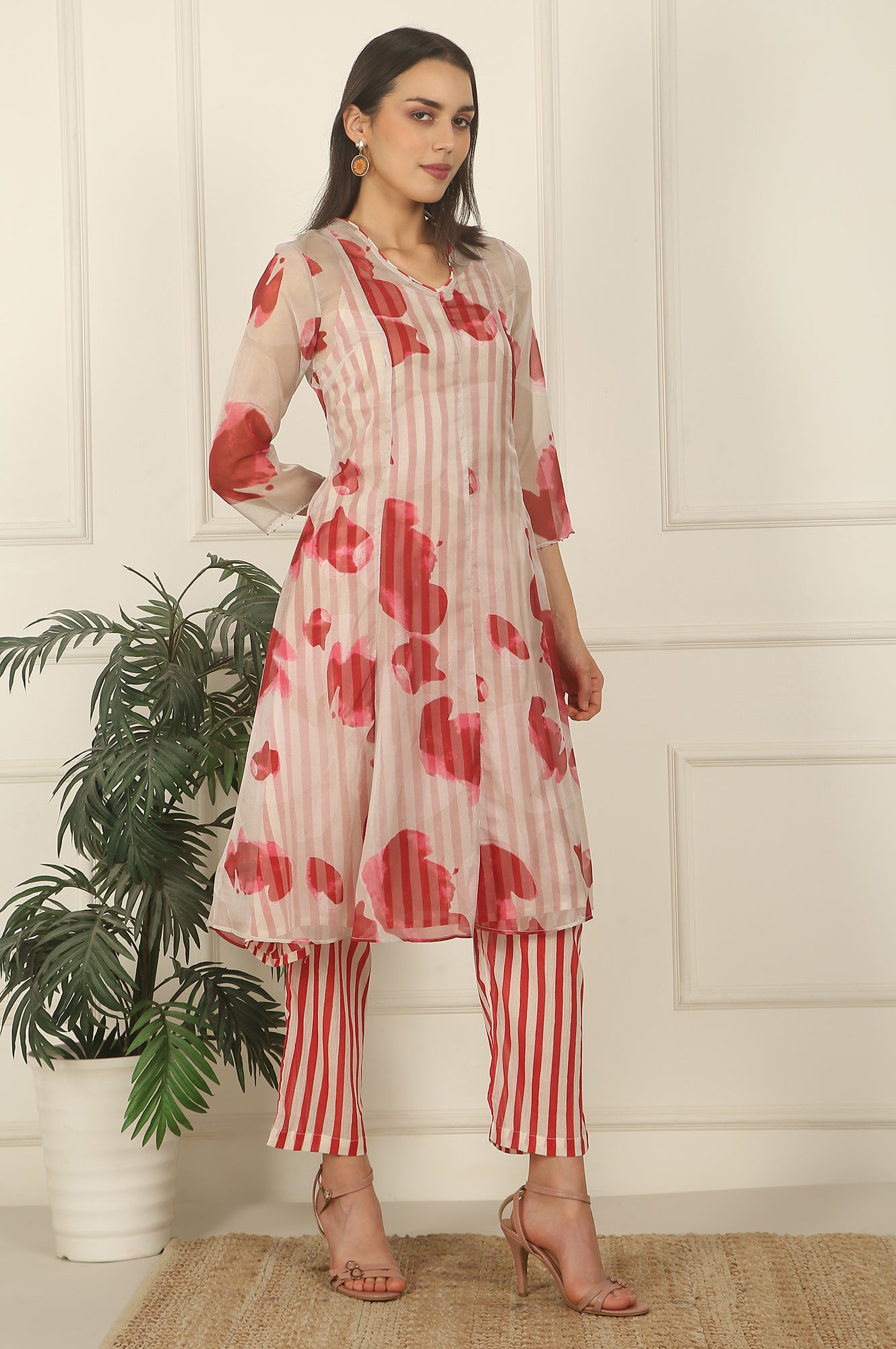 White and Red Printed Layered Organza Kurta, Pants and Dupatta Set