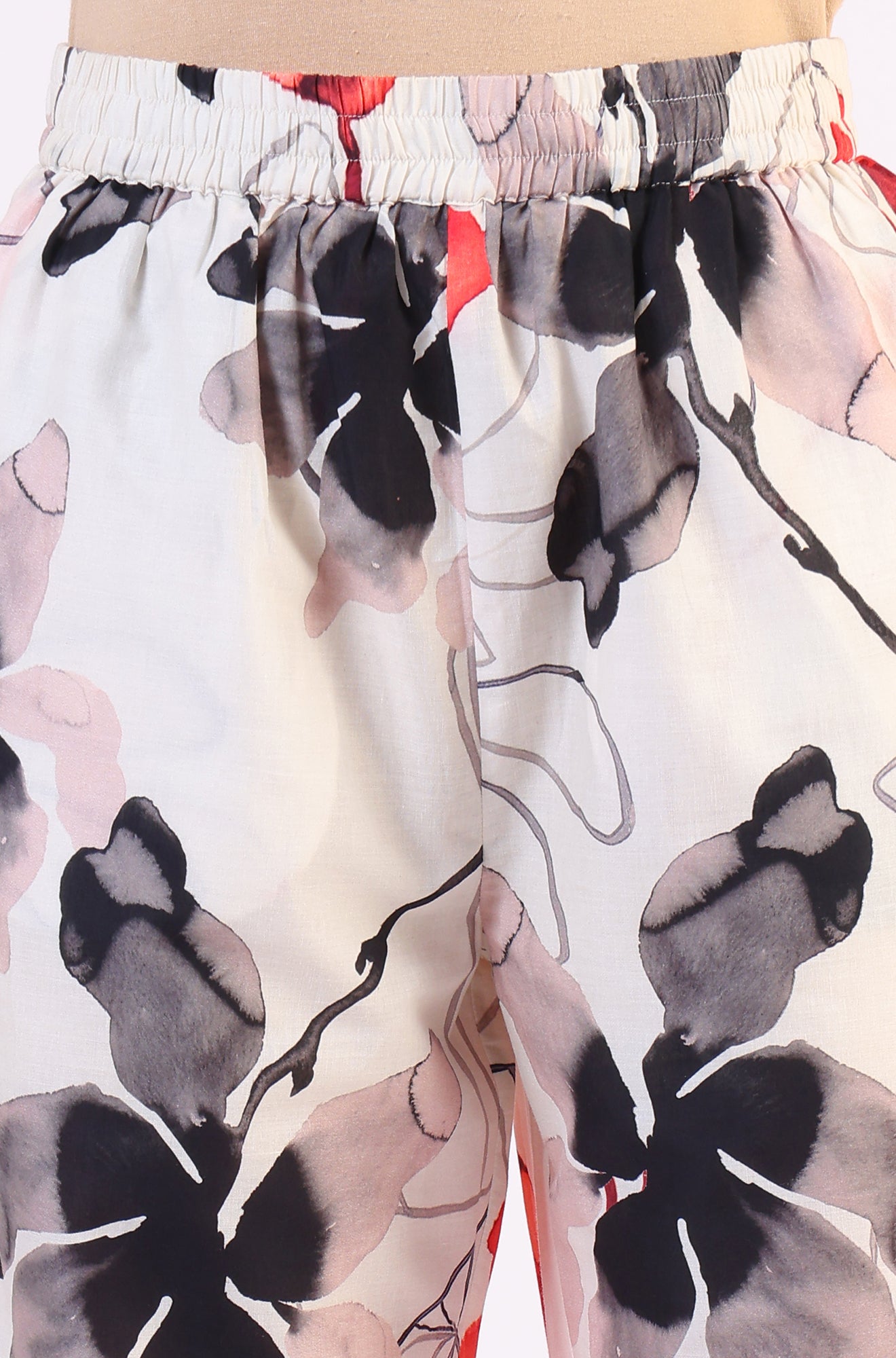 White Bold Floral Printed Pure Cotton Straight Kurta and Pants Co-ord Set