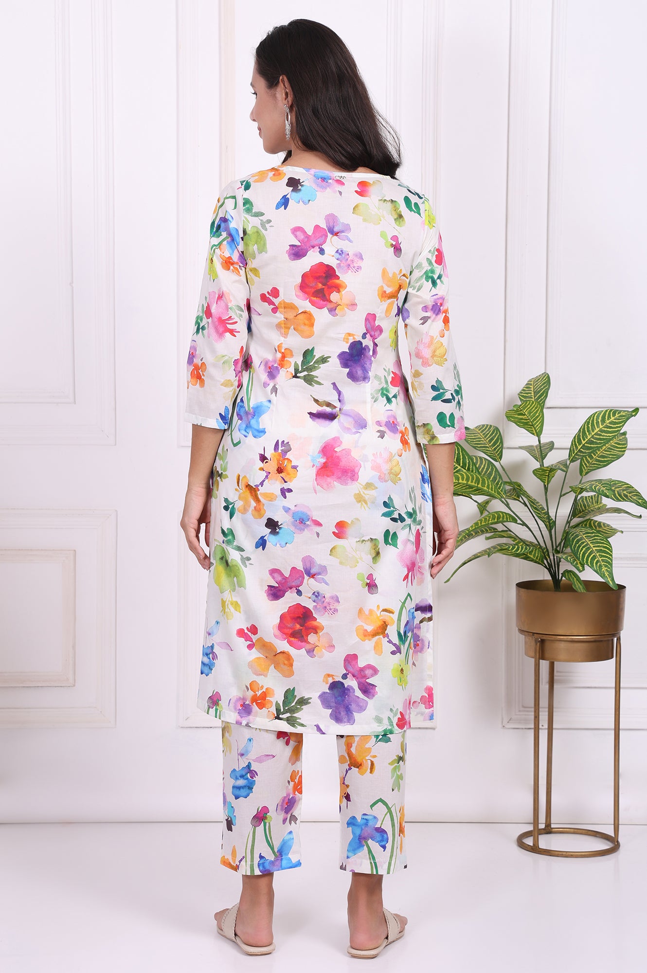 White Floral Printed Pure Cotton Straight Kurta and Straight Pants Set