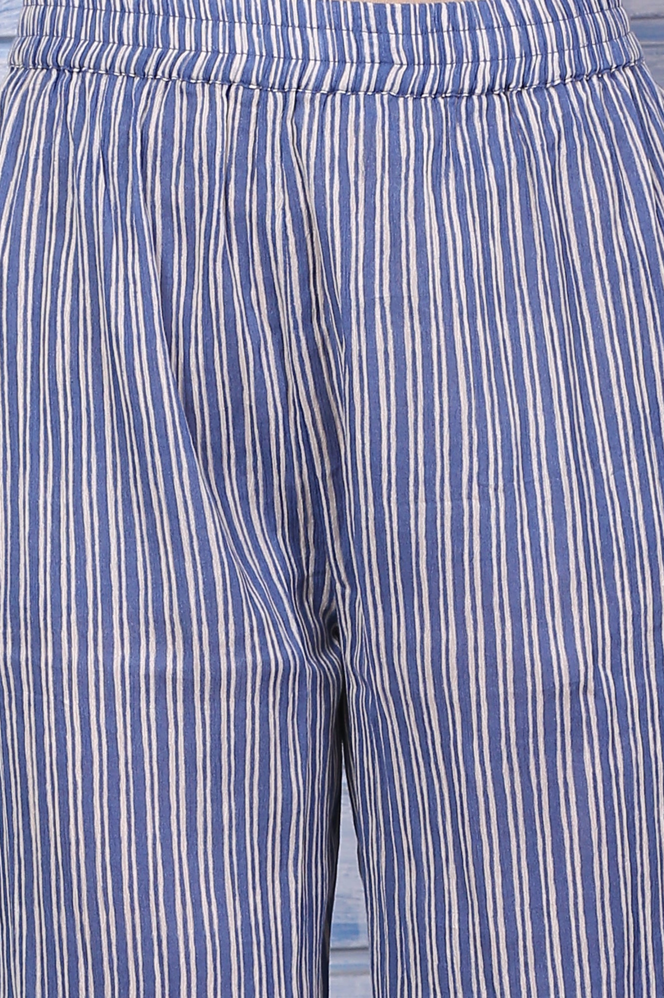 Off-White Bold Floral Printed Pure Cotton Straight Kurta and Pants Co-ord Set