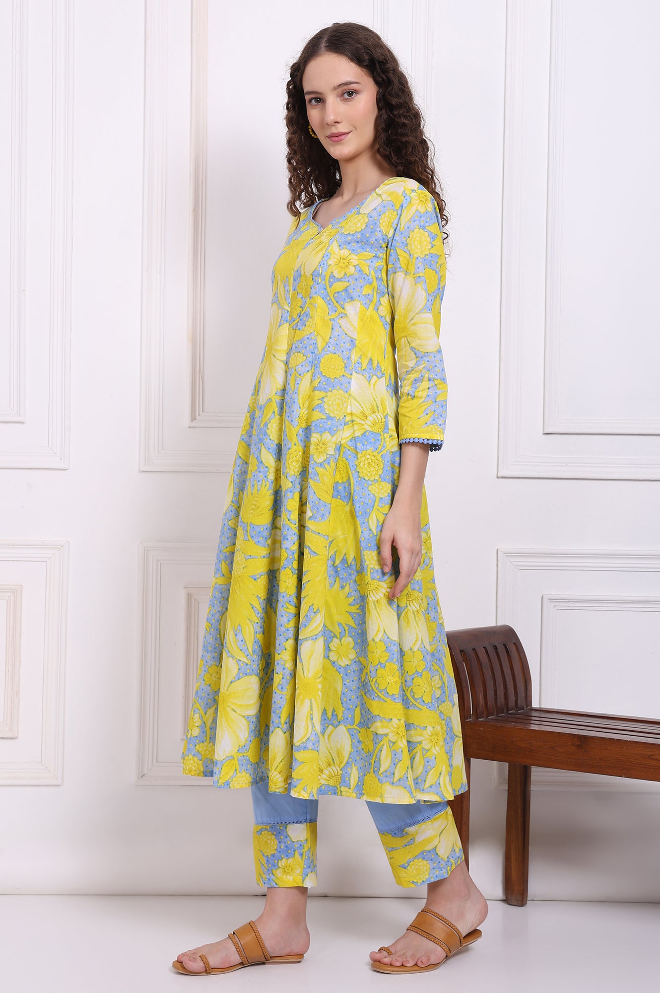 Blue Bold Floral Printed Pure Cotton Flared Kurta, Straight Pants and Dupatta Set