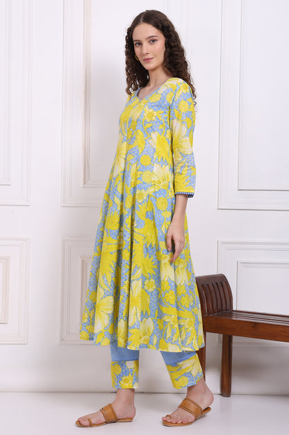 Blue Bold Floral Printed Pure Cotton Flared Kurta, Straight Pants and Dupatta Set