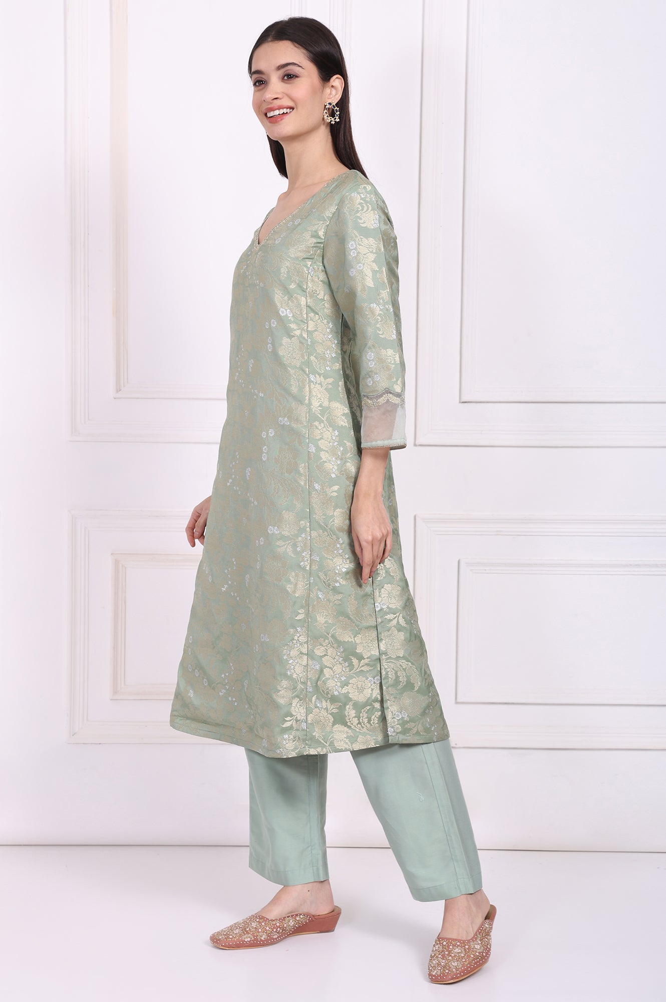 Green Embellished Straight Jacquard Kurta with Straight Pant and Dupatta Set