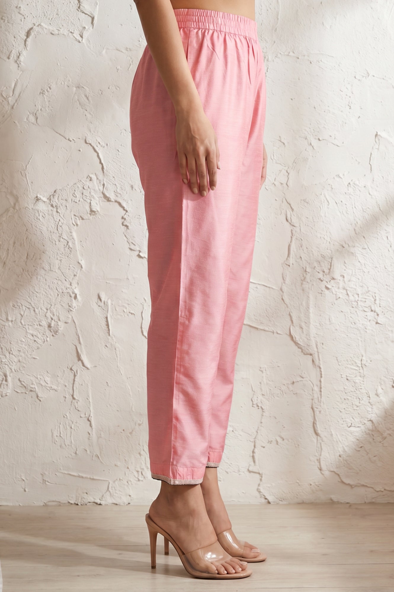 Pink Solid Zari Linen Blend Straight Fit Ankle Length Mid Rise Pant