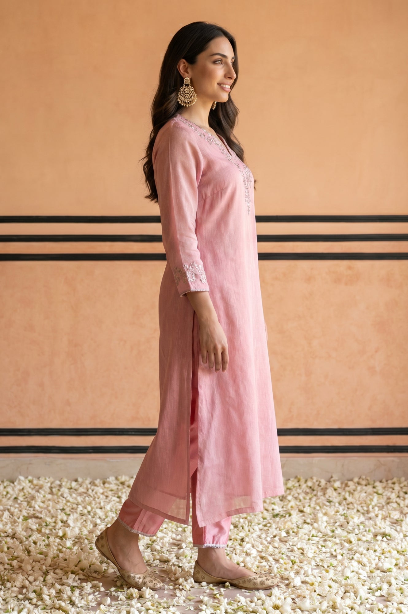 Pink Zari Embroidered Linen Blend Straight Kurta