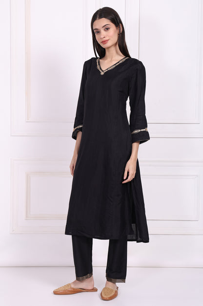 Black Embroidered Straight Kurta with Straight Pant and Dupatta Set