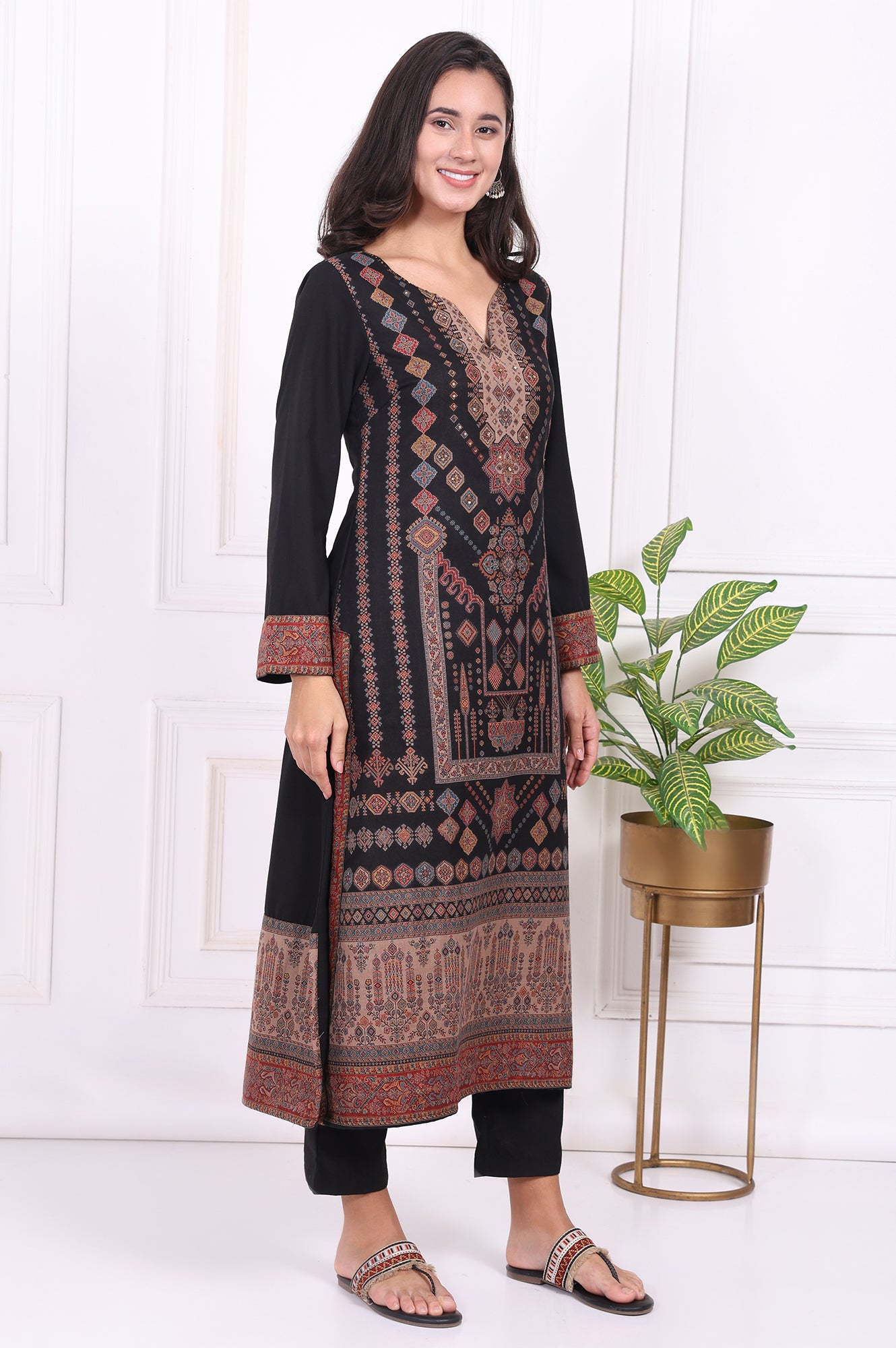 Black Ethnic Motifs Printed Straight Kurta, Pants and Shawl Set