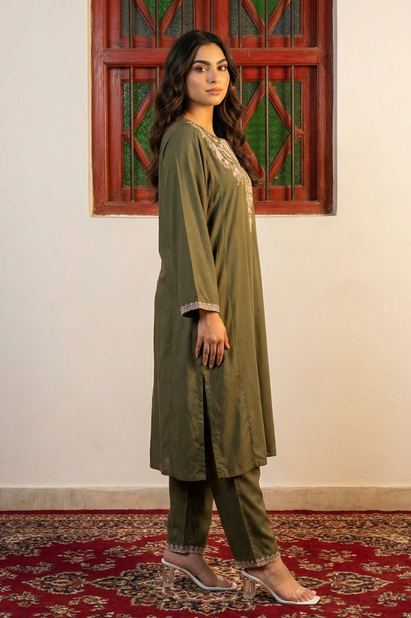Olive Thread Embroidered Straight Kurta with Pants Set