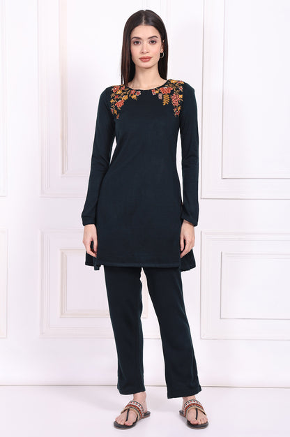 Green Embroidered A-Line Acrylic Kurta with Straight Pant