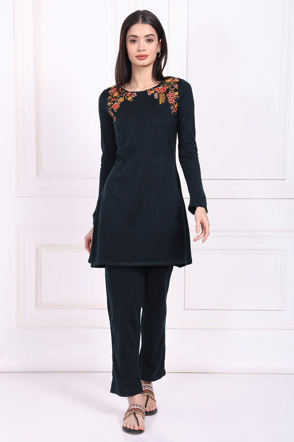 Green Embroidered A-Line Acrylic Kurta with Straight Pant