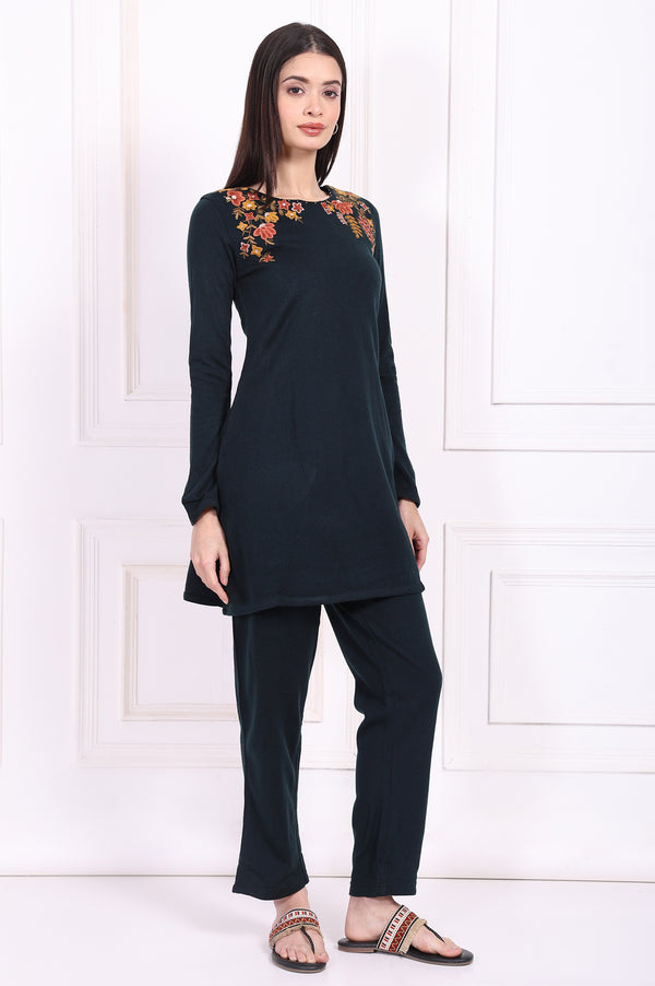 Green Embroidered A-Line Acrylic Kurta with Straight Pant