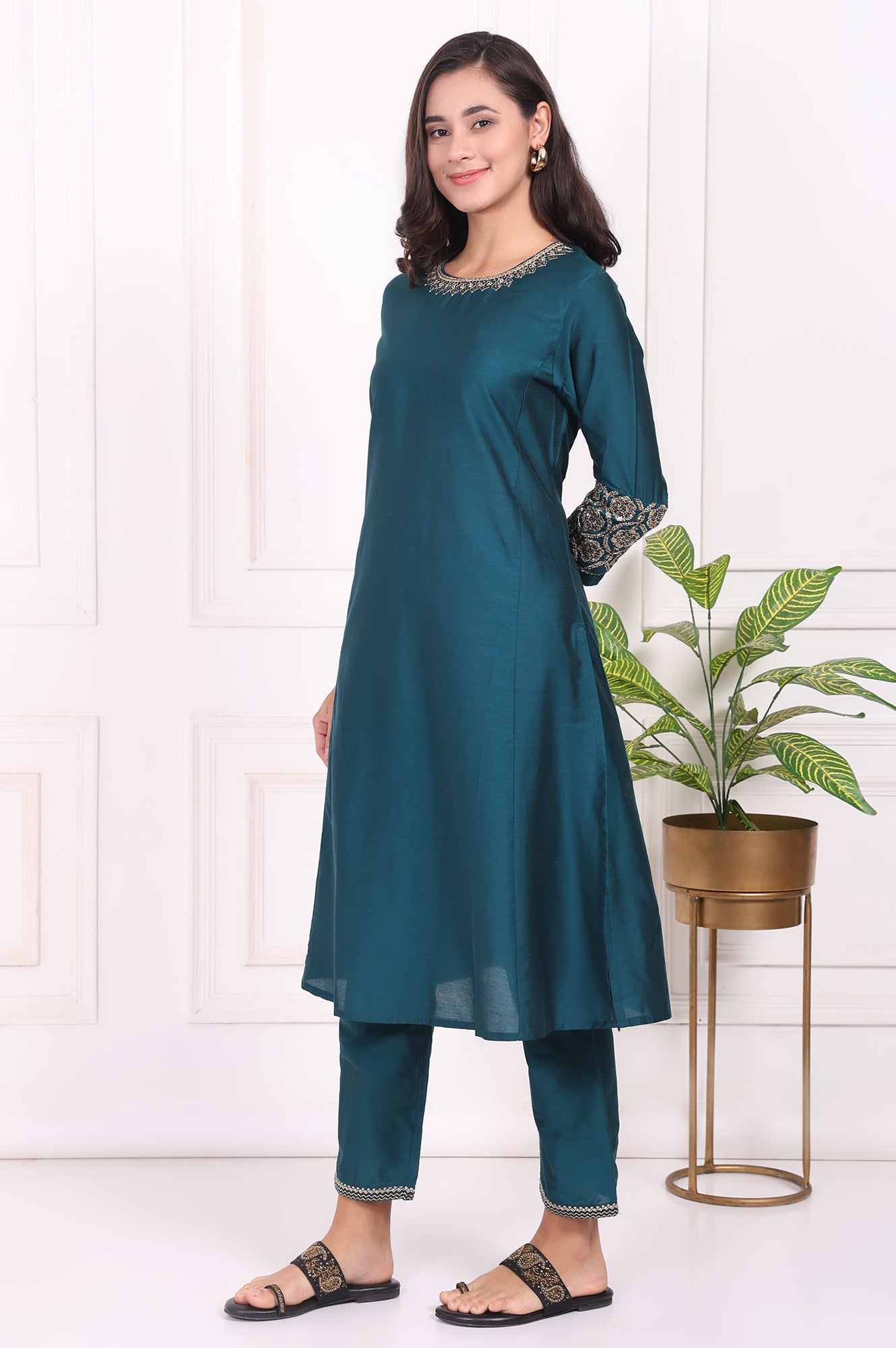 Teal Solid Embroidered Straight Kurta and Straight Pants Set