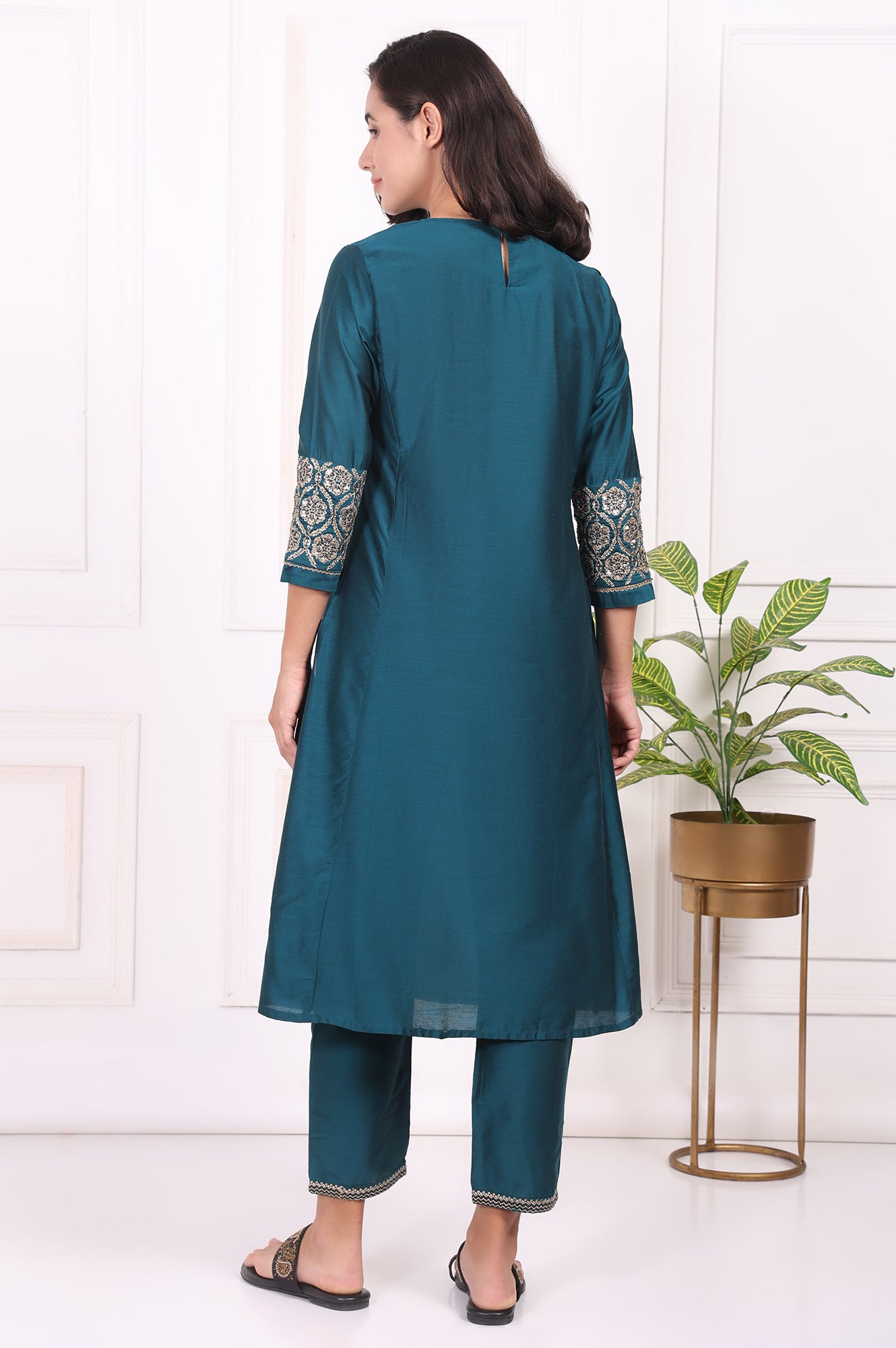Teal Solid Embroidered Straight Kurta and Straight Pants Set