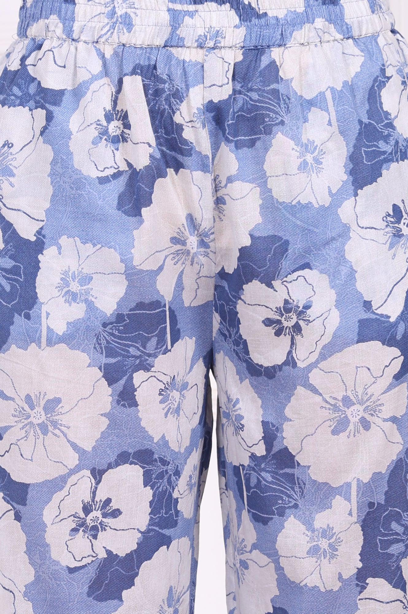 Blue Floral Printed Pure Cotton Straight Kurta and Flared Pants Co-ord Set