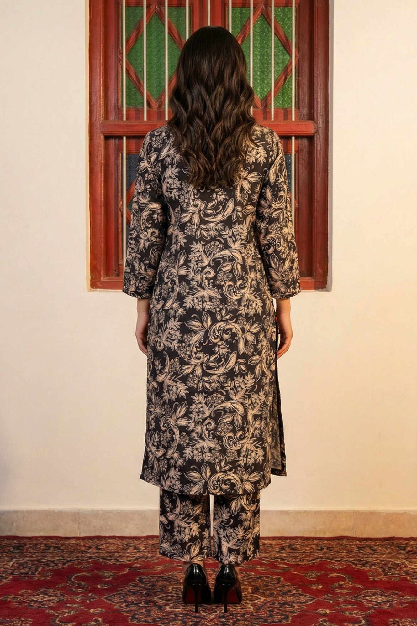 Black Floral Printed Straight Kurta with Pants Co-ord Set