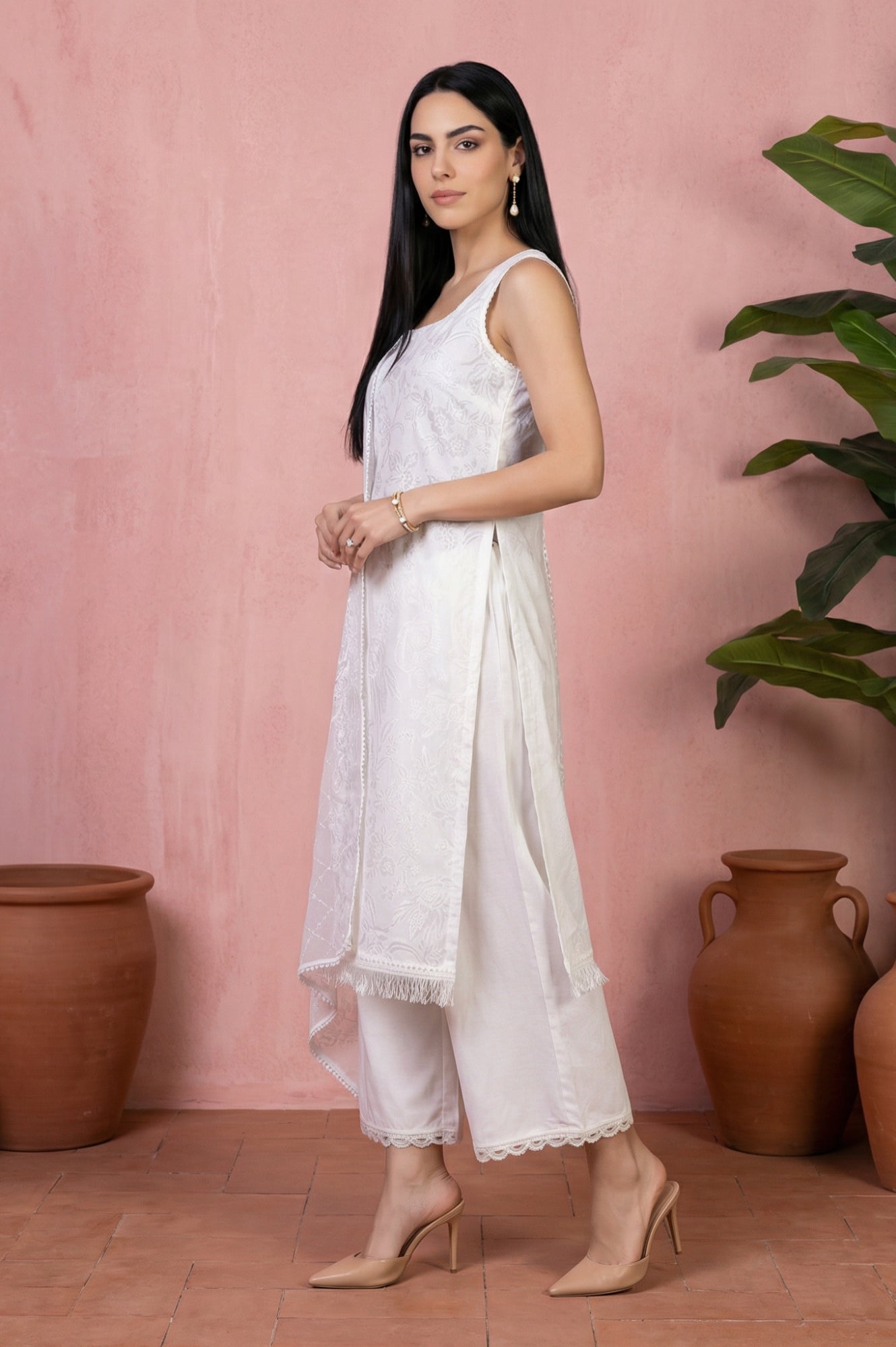 White Lace Floral Printed Straight Kurta With Parallel Pants And Brasso Dupatta Set