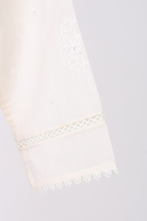 Off White Thread Embroidered Chanderi Straight Kurta with Straight Pants and Organza Dupatta Set