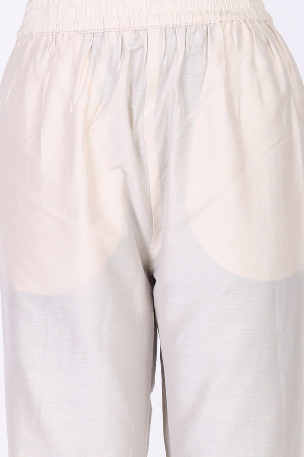 Off White Thread Embroidered Chanderi Straight Kurta with Straight Pants and Organza Dupatta Set