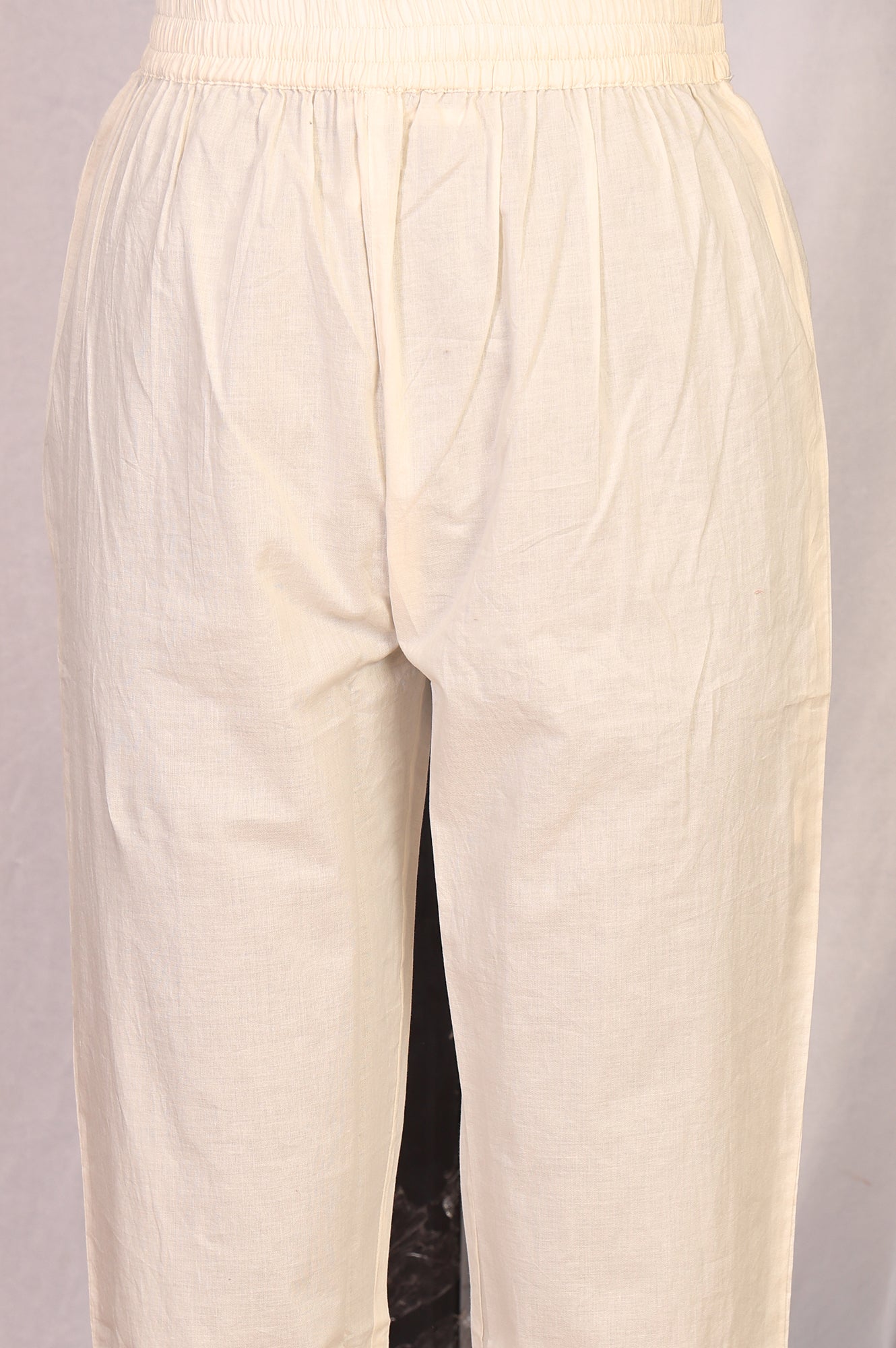 Off White Floral Printed Thread Work Pure Cotton Straight Kurta with Pants Set