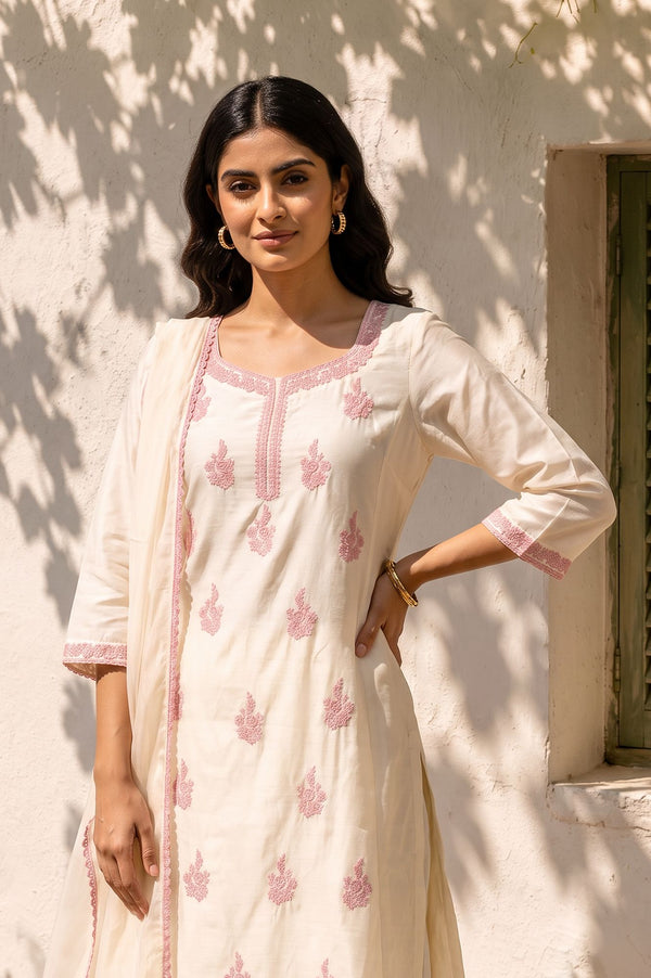 Off White Thread Embroidered Chanderi Straight Kurta with Pants and Dupatta Set