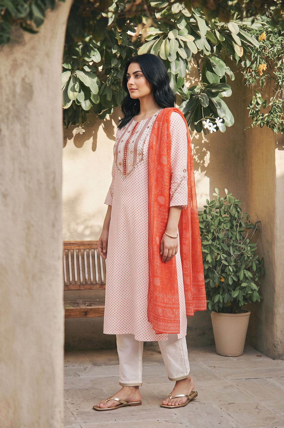 Off White Bandhani Embroidered Chanderi Straight Kurta with Pants and Dupatta Set