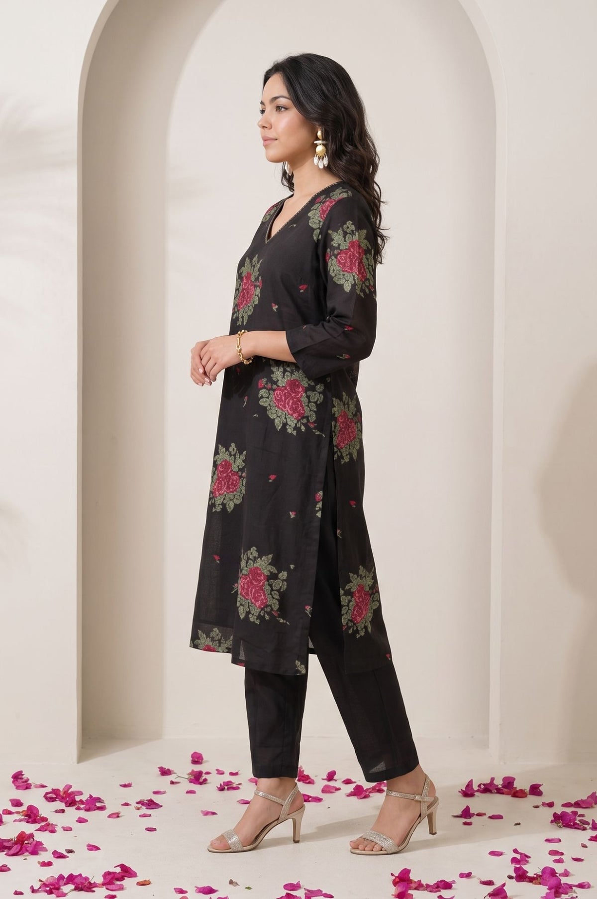 Black Yarn Dyed Floral Printed Jacquard Straight Kurta with Straight Pant and Dupatta Set