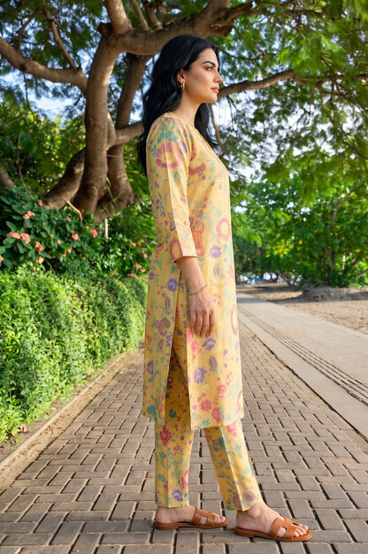 Yellow Floral Printed Straight Kurta with Pants Co-ord Set
