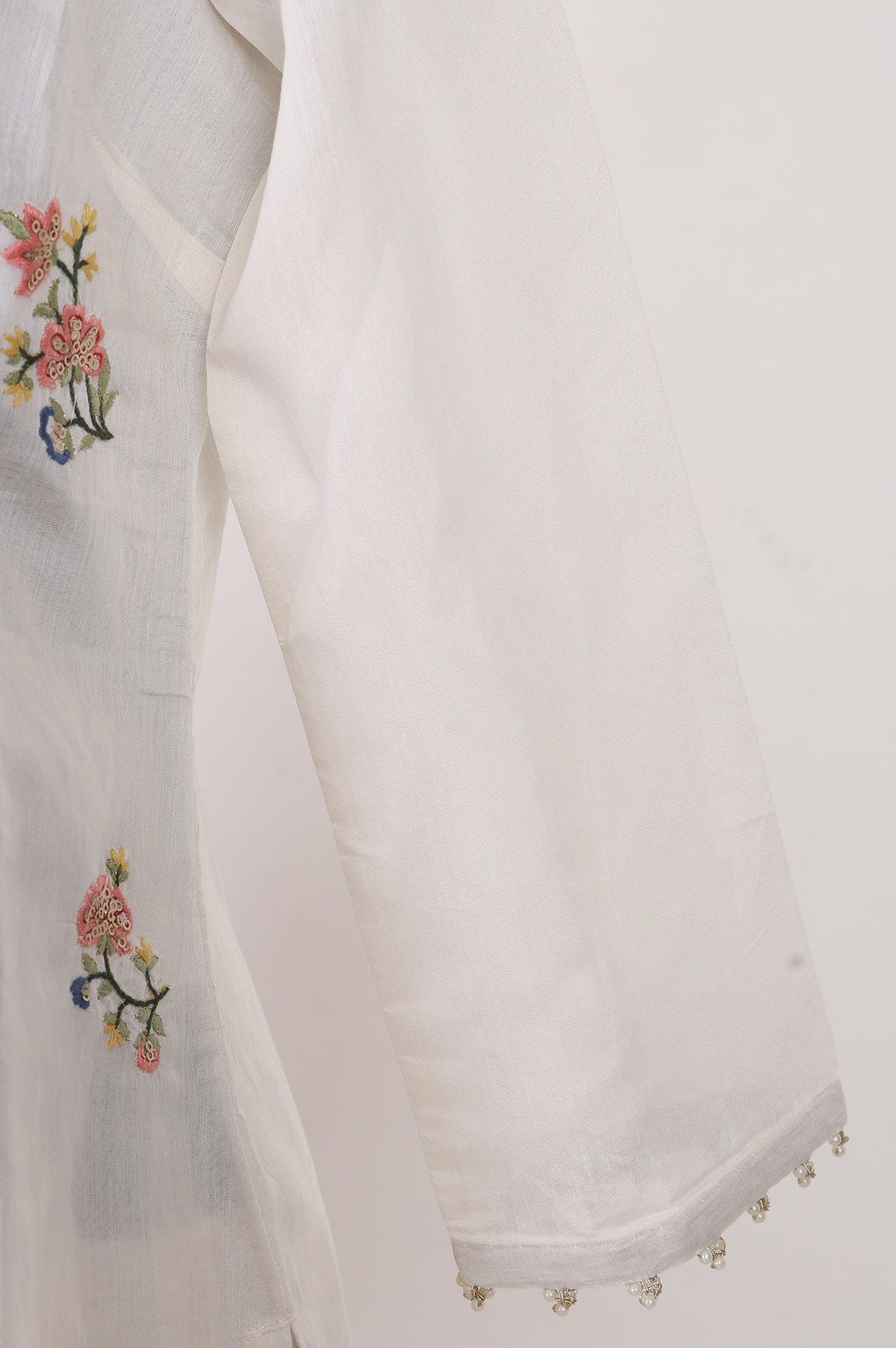 Off White Thread Embroidered Chanderi Straight Kurta with Pants and Dupatta Set