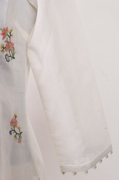 Off White Thread Embroidered Chanderi Straight Kurta with Pants and Dupatta Set
