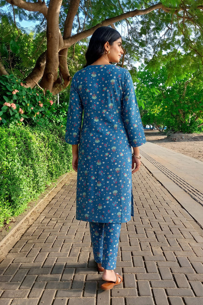 Blue Floral Printed Straight Kurta with Pants Co-ord Set